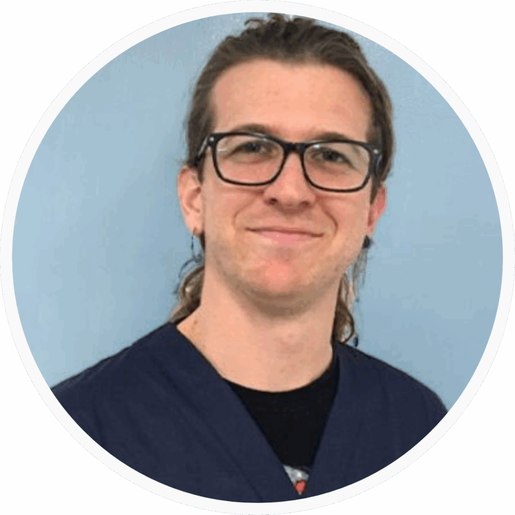 Dott. Francesco Paesano medico veterinario della Clinica Veterinaria Leonardo da Vinci